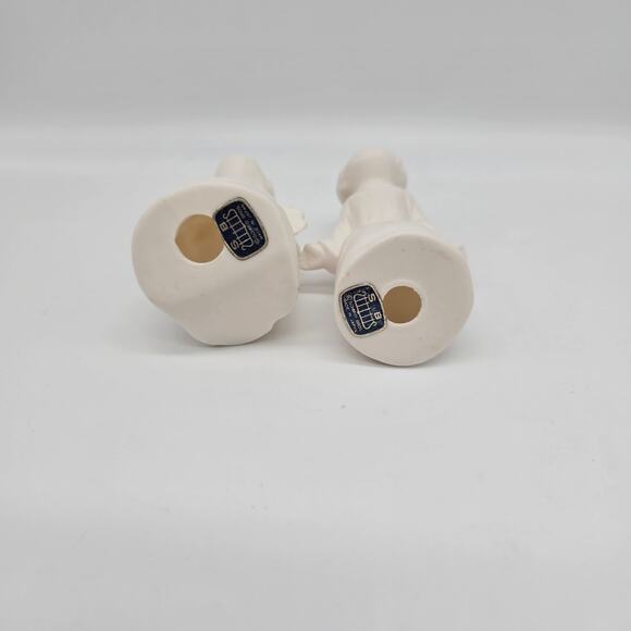 Vintage Schmid Brothers Figurine Kissing Angels Set of 2 White Japan 1960's - Picture 4 of 6